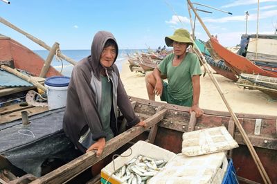 Bám biển mưu sinh