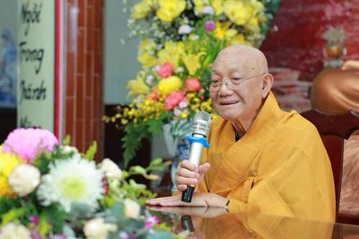 Trưởng lão Hòa thượng Thích Minh Thông thuyết giảng tại trường hạ chùa Kiều Đàm (P.Tăng Nhơn Phú, TP.HCM)