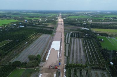 Bộ Xây dựng đề nghị An Giang hỗ trợ vật liệu thi công hai dự án cao tốc trọng điểm