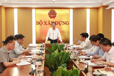 Ban Thường vụ Đảng ủy Bộ Xây dựng tổ chức đánh giá cán bộ quản lý quý II