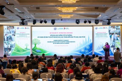 Tháo gỡ rào cản để các nhà khoa học nữ biến nghiên cứu thành động lực tăng trưởng
