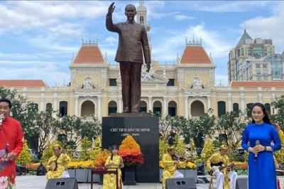 Vận động sáng tác '50 năm Thành phố Hồ Chí Minh - Rạng rỡ tên Người'