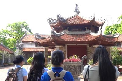 Chùa Láng - Ngôi chùa cổ với kiến trúc độc đáo