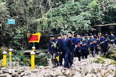 Nguyễn Tất Thành ra đi tìm đường cứu nước - mở ra thời đại Hồ Chí Minh - Bài cuối