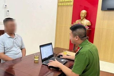 Vụ phát hiện trên người cháu ngoại chi chít vết bầm tím: Nhói lòng trước lời kể của bé trai 10 tuổi