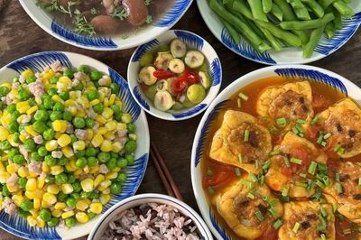 Dân mạng rần rần 'xin vía' mâm cơm 'thi đâu đậu đó' mẹ nấu cho con