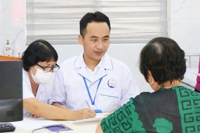 Hà Nội khám sàng lọc miễn phí 12 bệnh phổ biến cho người dân