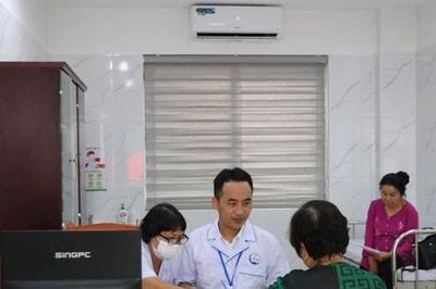 Hà Nội rà soát, lập danh sách người dân khám sức khỏe định kỳ, sàng lọc miễn phí