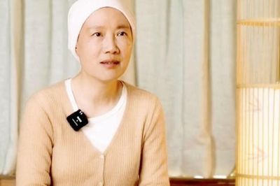 Từng cho rằng không sinh con là lựa chọn đúng đắn, nữ đại gia hối hận khi nằm viện