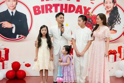 Tiệc sinh nhật ấm cúng của Phan Hiển và con gái nhỏ