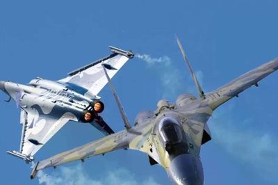 Tiêm kích Rafale không có cơ hội chiến thắng khi đối đầu Su-35