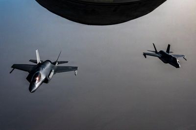 Mỹ hoàn tất đợt không kích, ông Trump nói giới chức Iran gọi điện đề nghị ngừng; Iran tuyên bố đáp trả 18 mục tiêu quan trọng