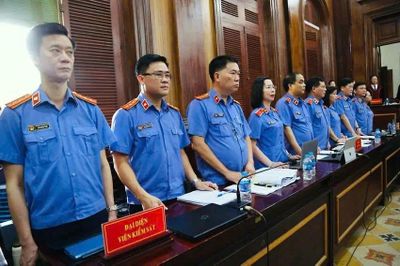 Bộ Chính trị: Nghiên cứu cơ chế thu hồi, xử lý tài sản không qua kết tội
