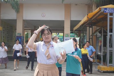 Đề Văn thi tốt nghiệp THPT 'khai tử' học vẹt, không dễ đạt điểm cao