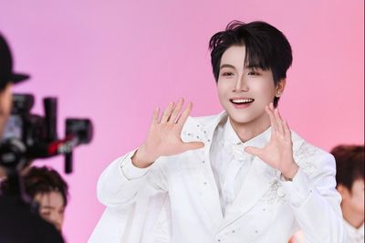 Nhóm idol livestream Việt Nam hút khán giả Mỹ, Trung Quốc