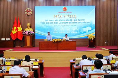 Quảng Ngãi đối thoại, gỡ khó về đất đai cho doanh nghiệp và nhà đầu tư