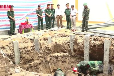 [Video] Quảng Trị quy tập 4 hài cốt liệt sĩ tại khu vực thi công bệnh viện