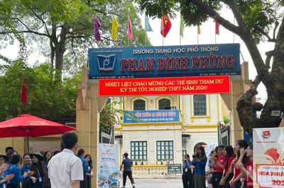 Đột phá khoa học công nghệ, sử dụng trí tuệ nhân tạo (AI) vào đề thi Ngữ văn