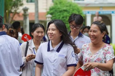 [Ảnh] Những cảm xúc của ngày thi đầu tiên tại Thành phố Hồ Chí Minh