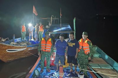 Phát hiện tàu cá xiệc điện