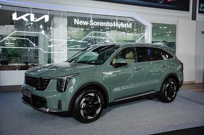 [GALLERY] Tận mục Kia New Sorento Hybrid tại Hà Nội, giá từ 1,349 tỷ đồng