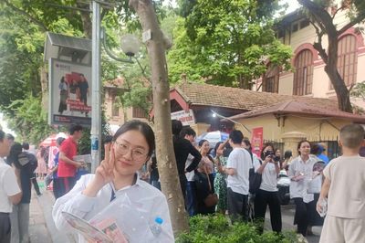 Nhiều thí sinh tự tin đạt điểm cao với đề thi môn thi Toán tốt nghiệp THPT