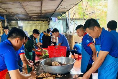 Từ những bếp ăn nghĩa tình đến giảng đường tương lai