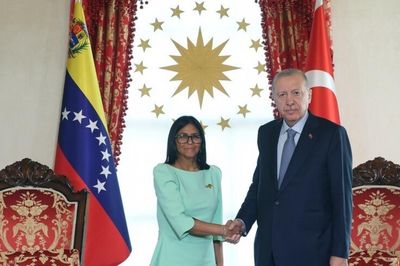 Venezuela trở lại: Dầu mỏ, Thổ Nhĩ Kỳ và canh bạc với Mỹ