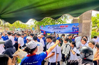 Thí sinh ở Gia Lai xin đi vệ sinh rồi giấu điện thoại vào túi quần