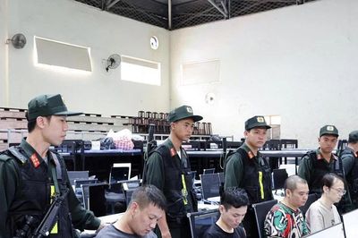 Bóc gỡ từ ổ nhóm lừa đảo công nghệ cao xuyên quốc gia