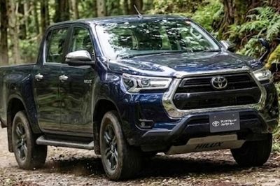 Phụ kiện giúp Toyota Hilux đời cũ xử lý hàng loạt nhược điểm cố hữu