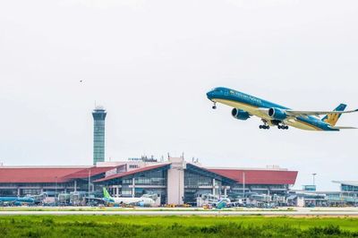 Giá vé bay dịp cao điểm Hè giảm sâu, hành khách thoải mái chọn lựa