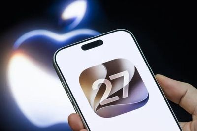 Cổ phiếu Apple lao dốc sau khi công bố nâng cấp AI cho Siri