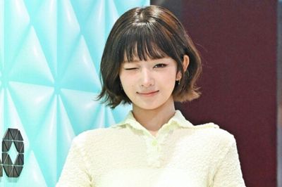 Rei (IVE) xuất hiện với vẻ ngoài đầy cuốn hút