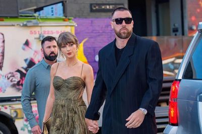 Tom Hanks đưa lời khuyên hôn nhân cho Taylor Swift và Travis Kelce trước thềm đám cưới