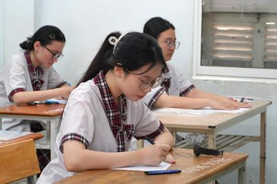Thi tốt nghiệp THPT 2026: Thí sinh kỳ vọng chủ đề về AI, tuổi trẻ vào đề môn Ngữ văn