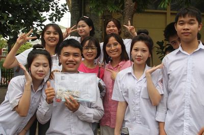 Thi tốt nghiệp THPT 2026: Thí sinh mất nhiều thời gian cho câu hỏi liên quan đến Steve Jobs, Mark Zuckerberg