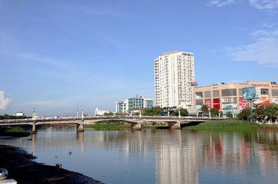 Tạo sức bật từ các đô thị động lực