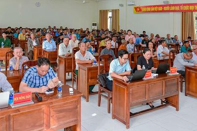 UBND xã Vĩnh Điều đối thoại với người có công với cách mạng