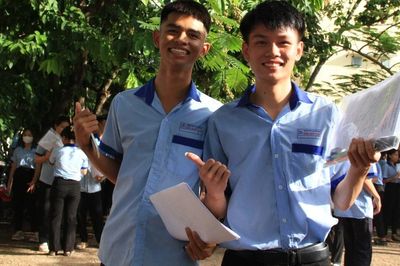 120 thí sinh vắng mặt trong buổi thi môn Toán