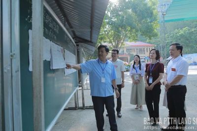 Đoàn kiểm tra số 2 của Ban Chỉ đạo thi cấp tỉnh kiểm tra công tác coi thi tốt nghiệp THPT năm 2026