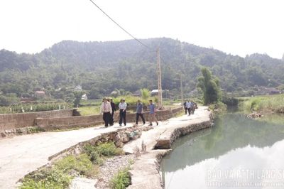 Kiểm tra công tác phòng, chống thiên tai tại một số xã