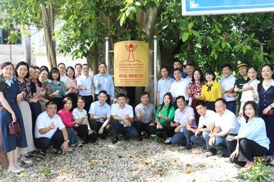 Chi bộ Ban Tuyên giáo và Dân vận Tỉnh ủy sinh hoạt chuyên đề tại Khu Du kích Ba Sơn