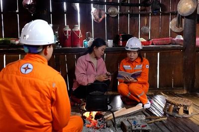 Cảnh báo nguy cơ tai nạn điện do thả diều và vật bay gần đường điện
