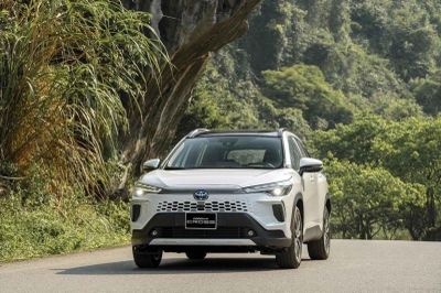 Ô tô Việt tăng tốc phục hồi, xe hybrid bùng nổ doanh số