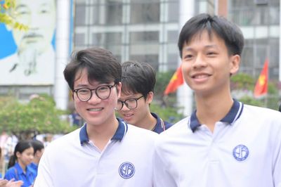 Gợi ý đáp án đề thi tốt nghiệp THPT môn Ngữ văn năm 2026