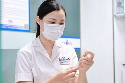 Trả giá đắt vì quên tiêm vắc-xin nhắc lại