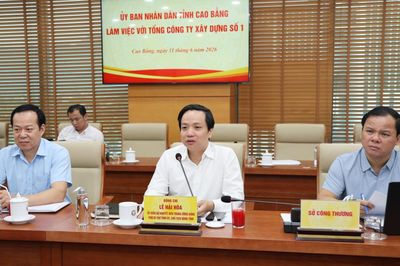 Chủ tịch UBND tỉnh Lê Hải Hòa làm việc với Tổng Công ty Xây dựng Số 1 về định hướng nghiên cứu, đầu tư các dự án năng lượng và khoáng sản trên địa bàn tỉnh