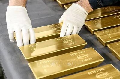 Giá vàng hôm nay 11/6: Tiếp tục lao dốc không phanh, mất gần 200 USD/ounce