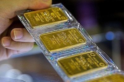 Vừa mở cửa, giá vàng trong nước đã giảm hơn 2 triệu đồng/lượng